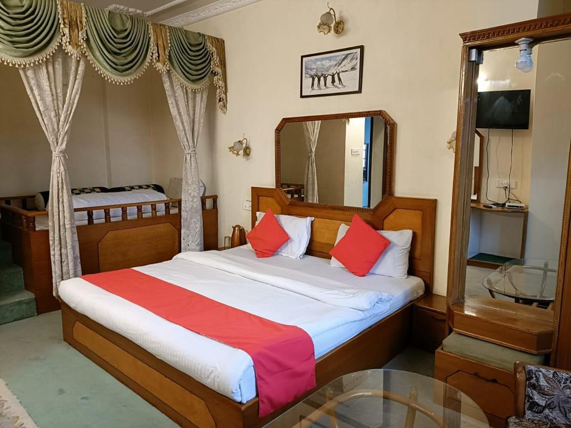 Oakwood Hotels Чайл Екстериор снимка